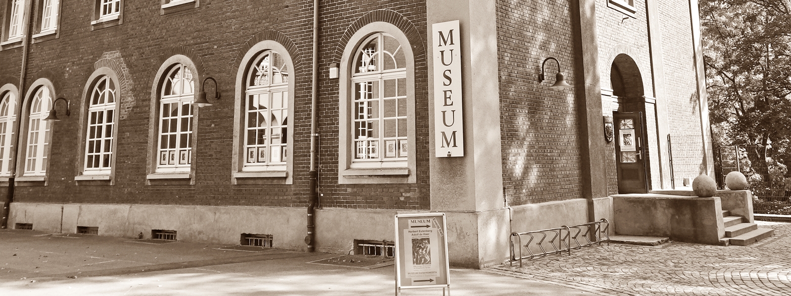 Museum mit Eingang